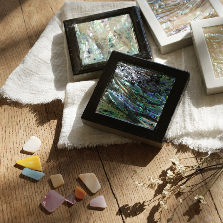 GLASS ART TILE